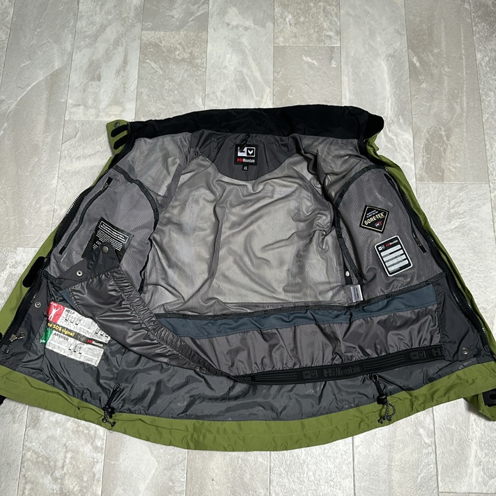 Gore-Tex women’s shell jacket - Picture 5 of 6